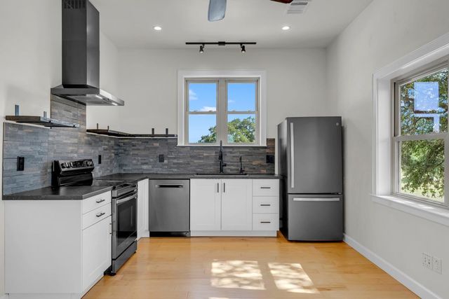 1500 Greer LN, Burnet, TX 78611