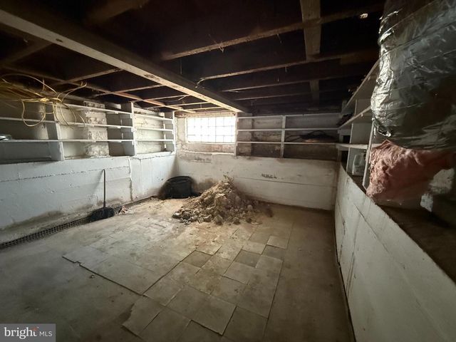 2224 MIDDLEBOROUGH RD, Essex, MD 21221