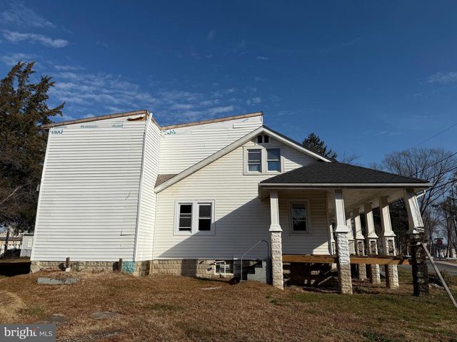 2224 MIDDLEBOROUGH RD, Essex, MD 21221