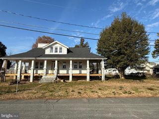 2224 MIDDLEBOROUGH RD, Essex, MD 21221