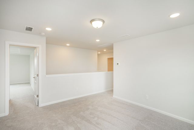 493 Jet Stream Dr, La Vergne, TN 37086