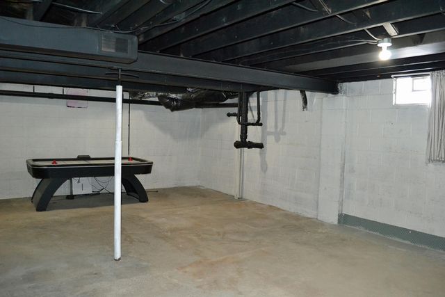 7022 Us-6, Union Mills, IN 46382