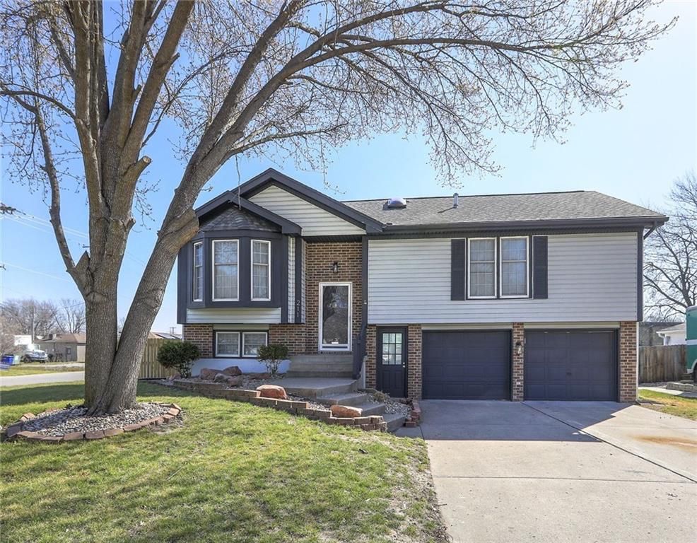 211 Gregg Street, Grain Valley, MO 64029