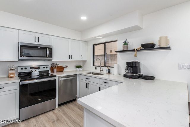 4511 N 31ST Place, Phoenix, AZ 85016