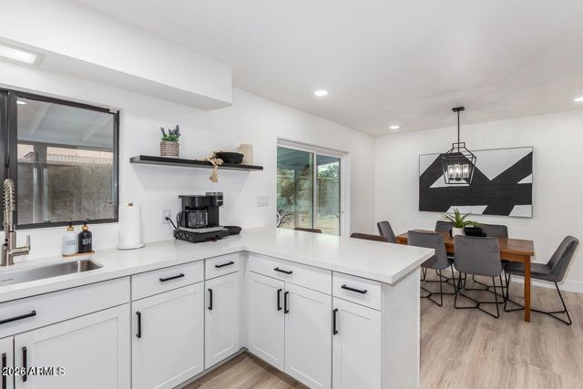 4511 N 31ST Place, Phoenix, AZ 85016