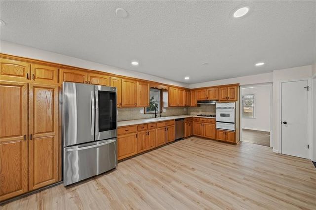 6805 N Wayne Avenue, Kansas City, MO 64118