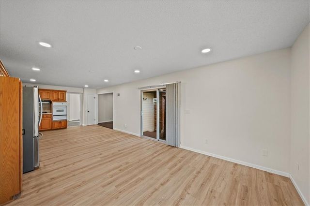 6805 N Wayne Avenue, Kansas City, MO 64118