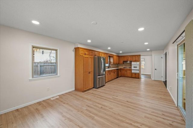 6805 N Wayne Avenue, Kansas City, MO 64118