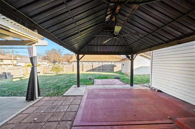 6805 N Wayne Avenue, Kansas City, MO 64118