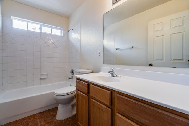 4820 Hayden Place NW, Albuquerque, NM 87120