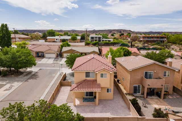 4820 Hayden Place NW, Albuquerque, NM 87120