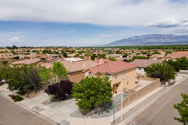4820 Hayden Place NW, Albuquerque, NM 87120