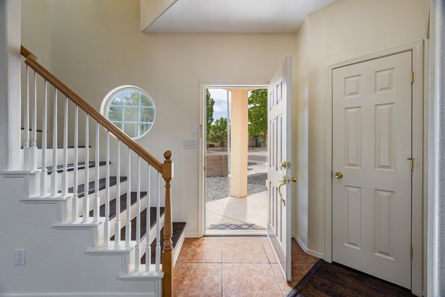 4820 Hayden Place NW, Albuquerque, NM 87120