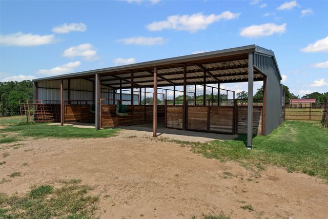 227 W Lipan Drive, Lipan, TX 76462