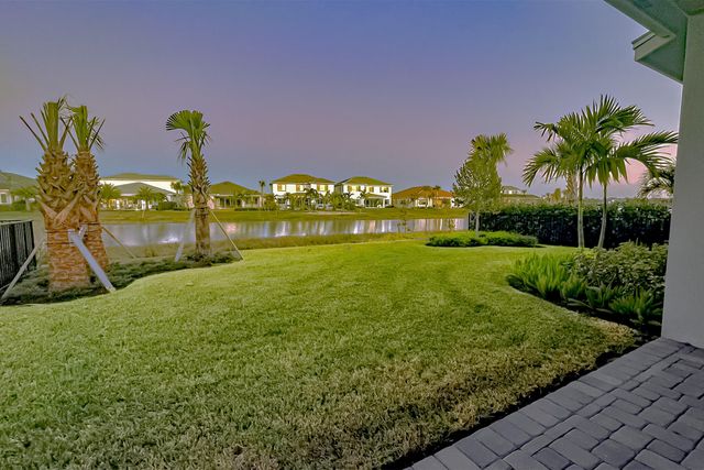 12504 Nautilus Circle, Palm Beach Gardens, FL 33412