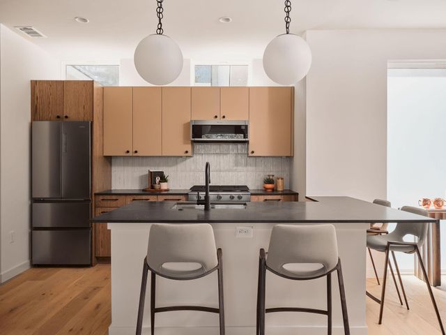 1404 Garden 2A, Austin, TX 78702