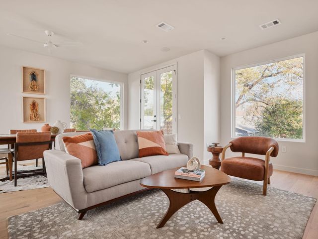 1404 Garden 2A, Austin, TX 78702