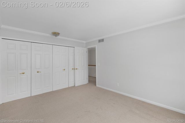 607 Fox Hills Drive N, Bloomfield Hills, MI 48304