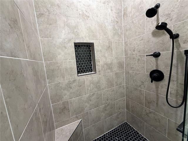 41 S Cheshnut Drive, Bella Vista, AR 72714