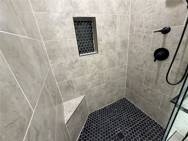 41 S Cheshnut Drive, Bella Vista, AR 72714