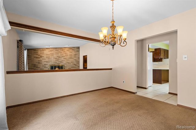 2247 Silver Maple Drive, Milford, MI 48380