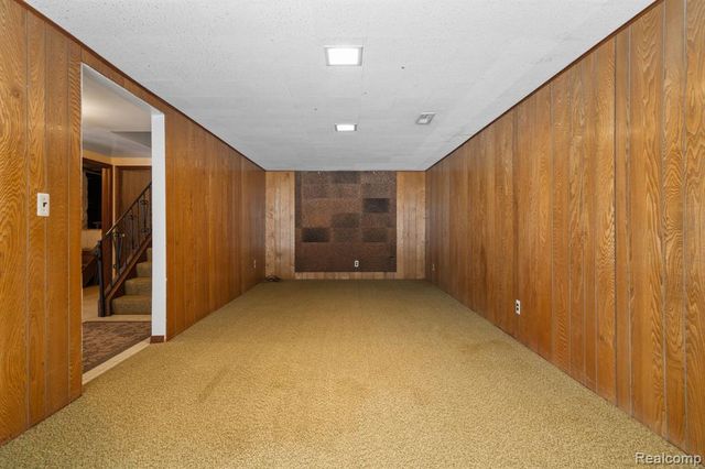 2247 Silver Maple Drive, Milford, MI 48380