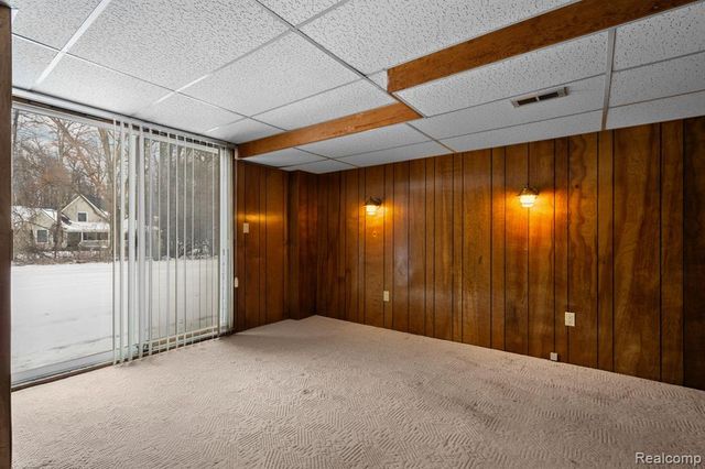 2247 Silver Maple Drive, Milford, MI 48380