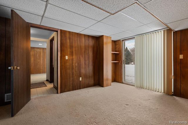 2247 Silver Maple Drive, Milford, MI 48380