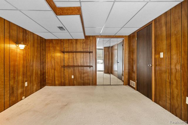 2247 Silver Maple Drive, Milford, MI 48380