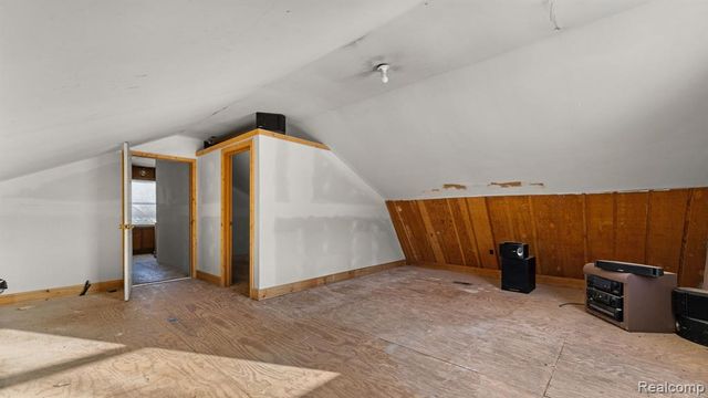 2247 Silver Maple Drive, Milford, MI 48380