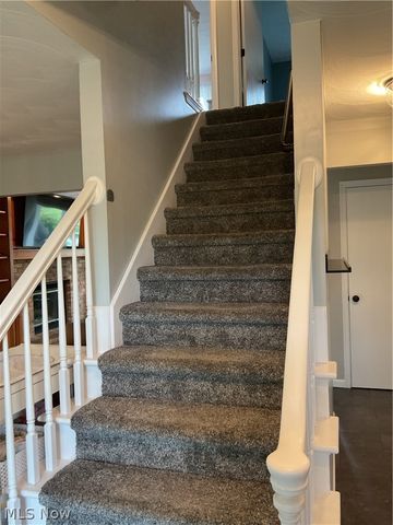 6578 S Timberidge Drive, Austintown, OH 44515