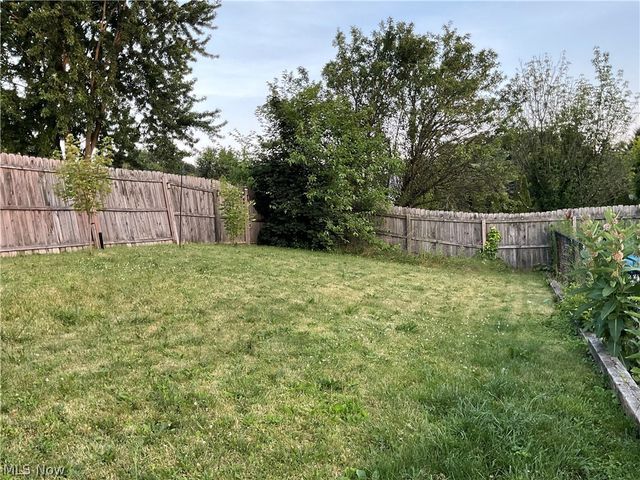 6578 S Timberidge Drive, Austintown, OH 44515