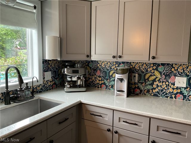 6578 S Timberidge Drive, Austintown, OH 44515