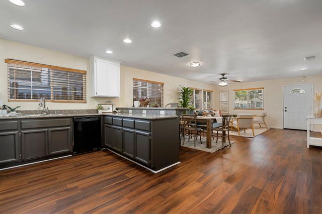 3315 20th Ave, Sacramento, CA 95820