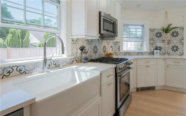 122 Ruggles Avenue, Newport, RI 02840