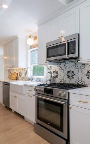 122 Ruggles Avenue, Newport, RI 02840