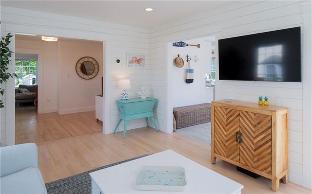 122 Ruggles Avenue, Newport, RI 02840