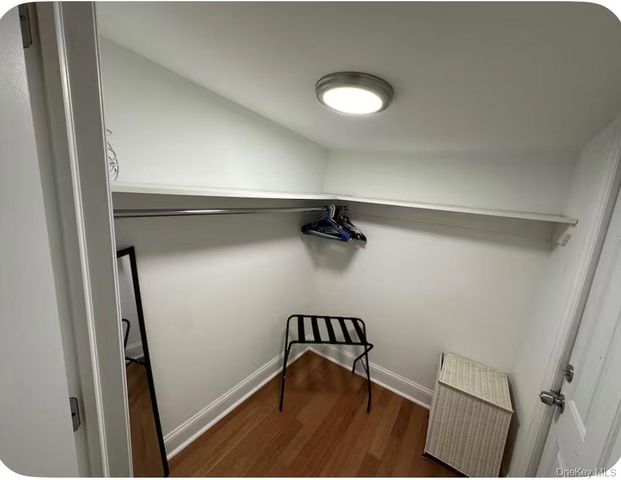 40-09 23rd Avenue, Astoria, NY 11105