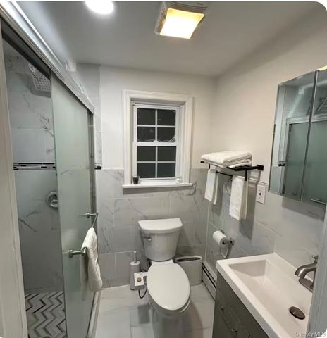 40-09 23rd Avenue, Astoria, NY 11105