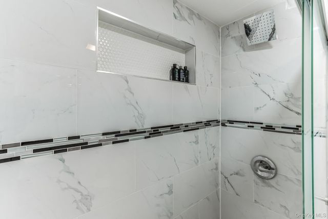 40-09 23rd Avenue, Astoria, NY 11105