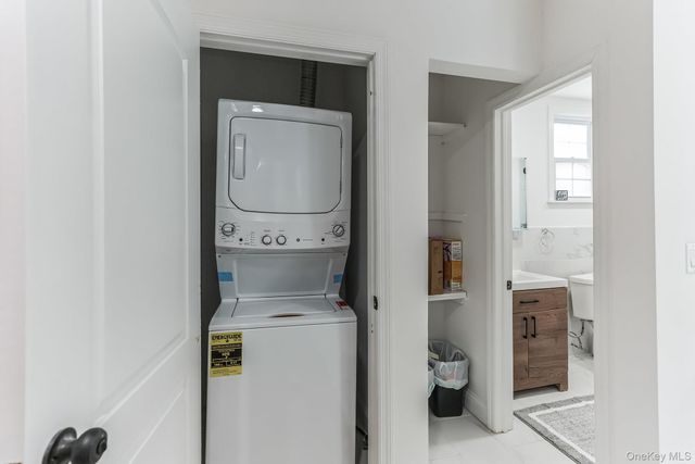 40-09 23rd Avenue, Astoria, NY 11105