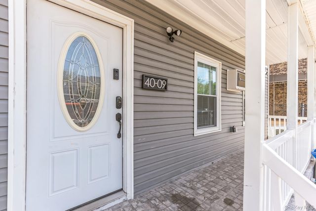 40-09 23rd Avenue, Astoria, NY 11105