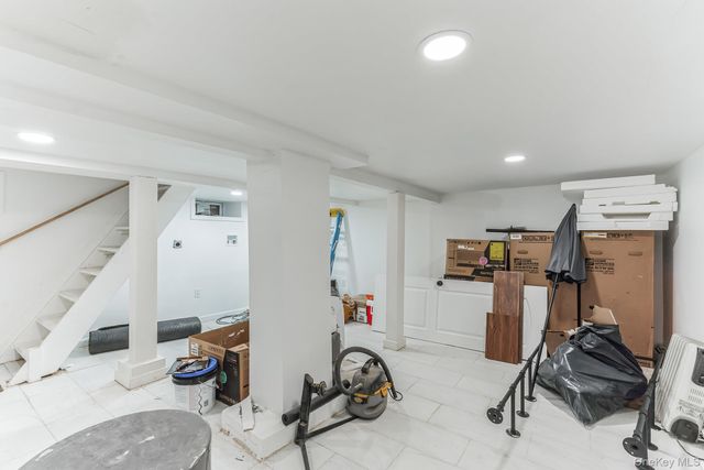 40-09 23rd Avenue, Astoria, NY 11105