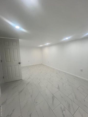 40-09 23rd Avenue, Astoria, NY 11105