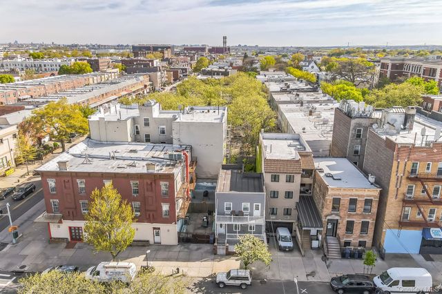 40-09 23rd Avenue, Astoria, NY 11105