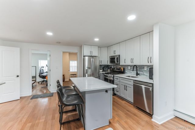 40-09 23rd Avenue, Astoria, NY 11105