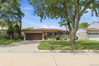 3125 Hedge Drive, Sterling Heights, MI 48310