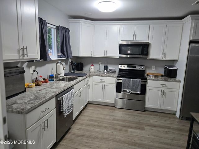 14 Cedar Drive, Lanoka Harbor, NJ 08734