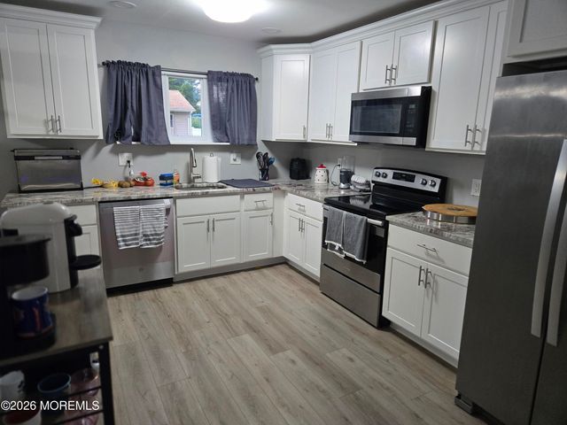 14 Cedar Drive, Lanoka Harbor, NJ 08734