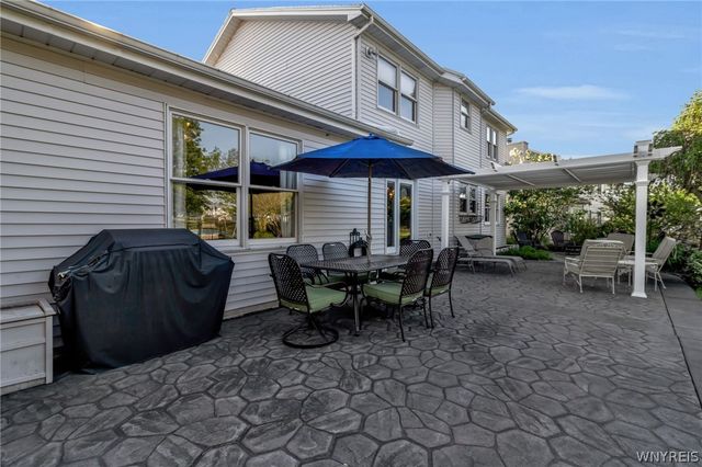 5517 Country Club Lane, Hamburg, NY 14075